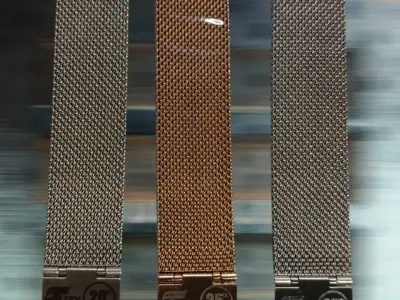 Laser engraving in series on metal pieces