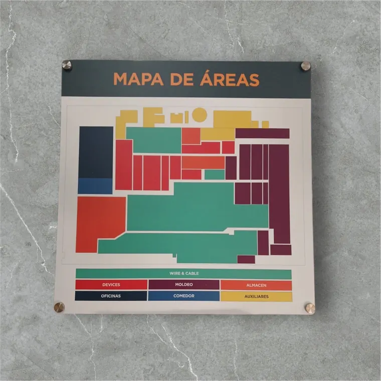 Mapa de áreas impreso e instalado en muro